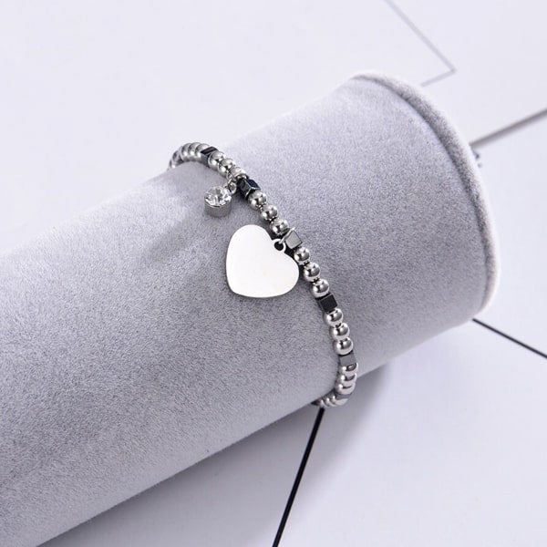 Waterproof heart bracelet made of silver-toned stainless steel beads