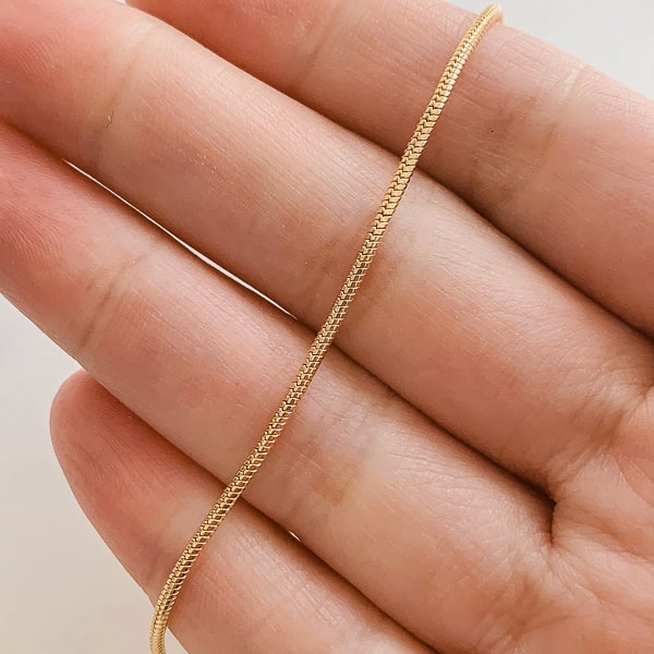 Dainty gold snake chain bracelet