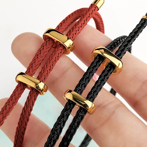 Red elegant rope bracelet details