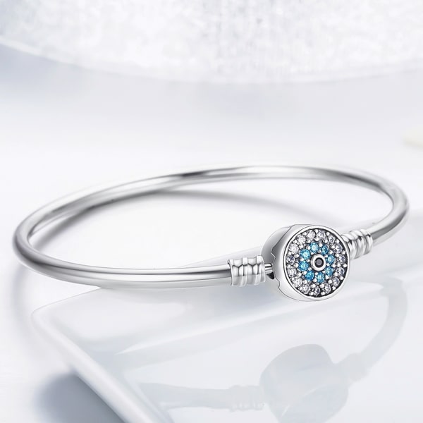 Sterling silver crystal eye bracelet close up details
