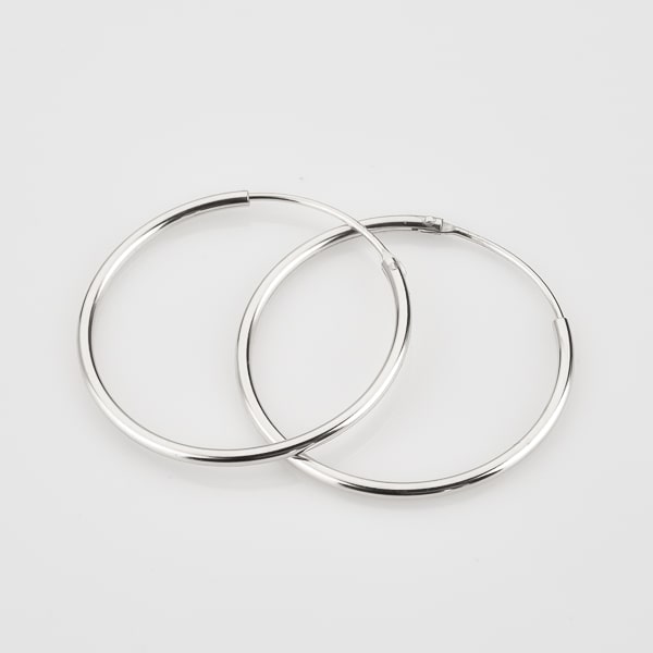 Thin Silver Hoop Earrings Classy Women Collection