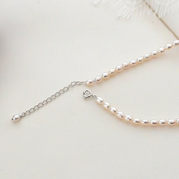 3-4mm oval freshwater pearl necklace silver lock details
