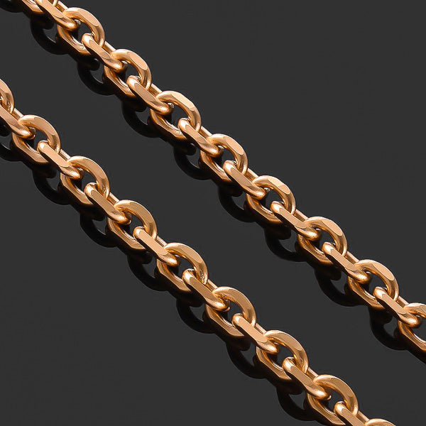 Details of oval links on 3mm gold cable chain necklace