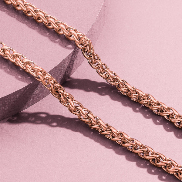 Braided links on a 3mm rose gold wheat Spiga chain necklace details