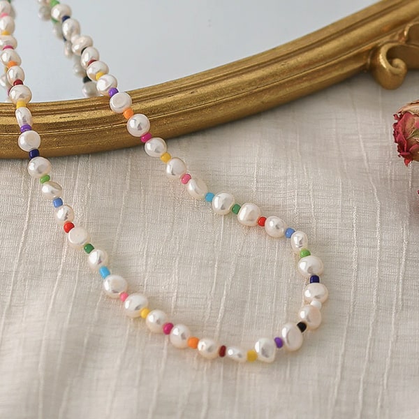  Rainbow freshwater pearl choker necklace display