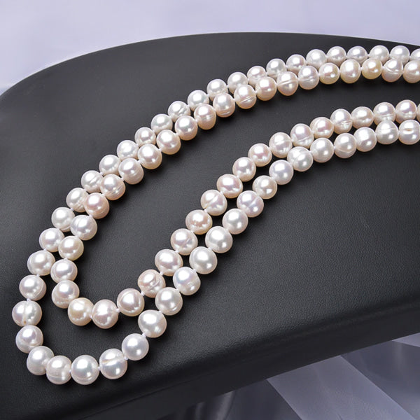 8-9mm freshwater pearl necklace with near round pearls close up details
