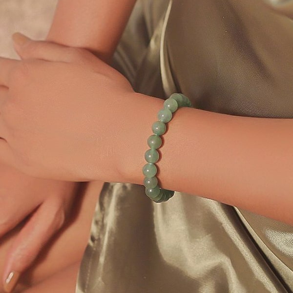 Beaded Aventurine bracelet on a woman's wrist