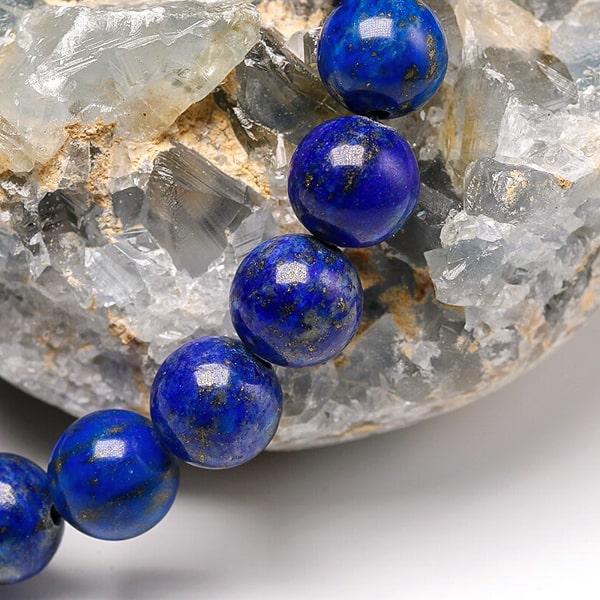 Beaded lapis lazuli bracelet close up details