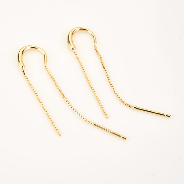 Classic gold threader earrings detail