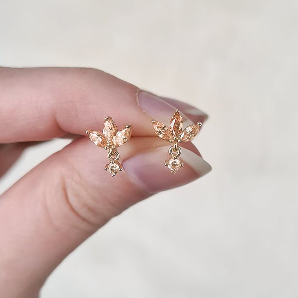 Lotus earrings made of gold vermeil and champagne cubic zirconia