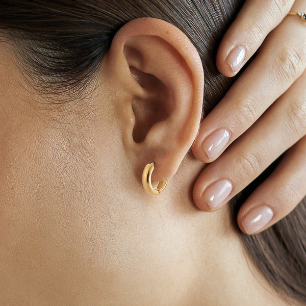 Gold huggie hoop earrings for everyday in 8mm size