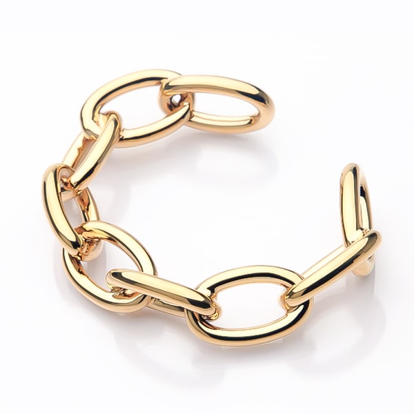 Gold chain cuff bracelet viewed from its side
