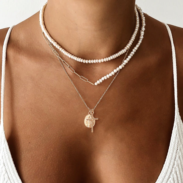 Collana a catena di perle imitazione barocca creativa da donna sposata con croce Collana a catena di perle imitazione barocca creativa da donna sposata con croce