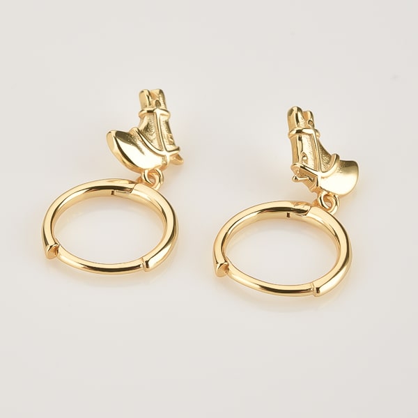Gold horse hoop earrings details