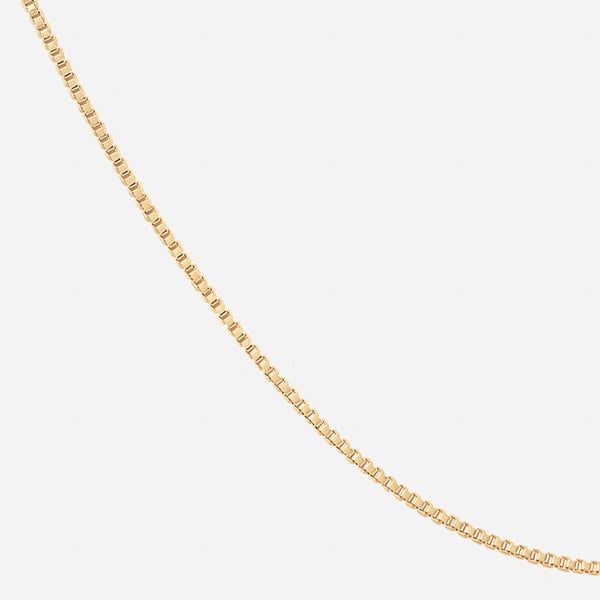 Gold vermeil box chain necklace details