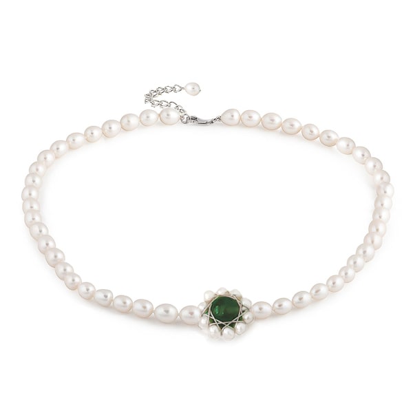3-4mm oval pearl choker necklace with a green agate flower ornament