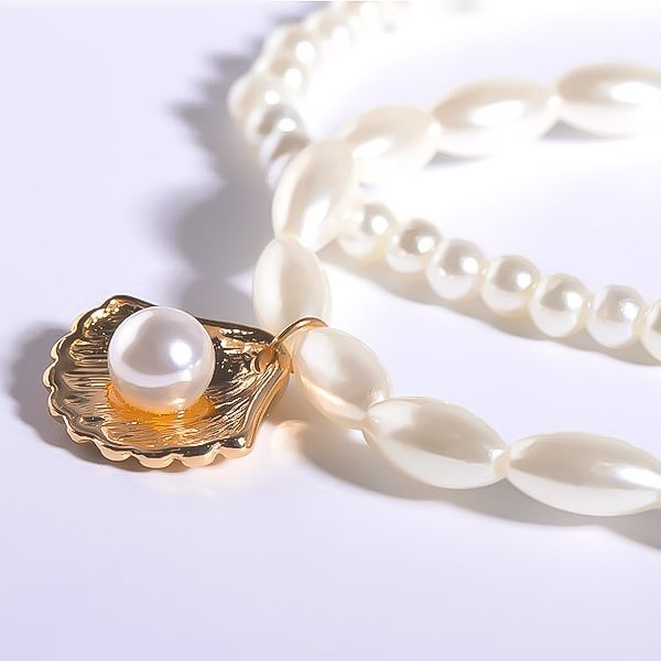 Pearl ankle bracelet set with gold seashell charm