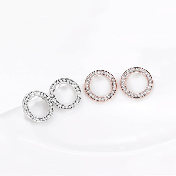 Circle stud earrings made of rose gold vermeil and cubic zirconia