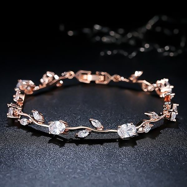 Rose gold rose crystal bracelet details