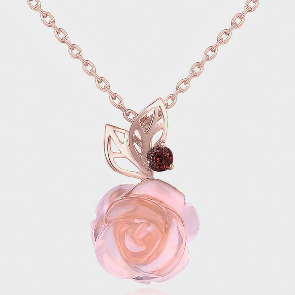 Details of the Rose Quartz flower pendant on a rose gold vermeil necklace