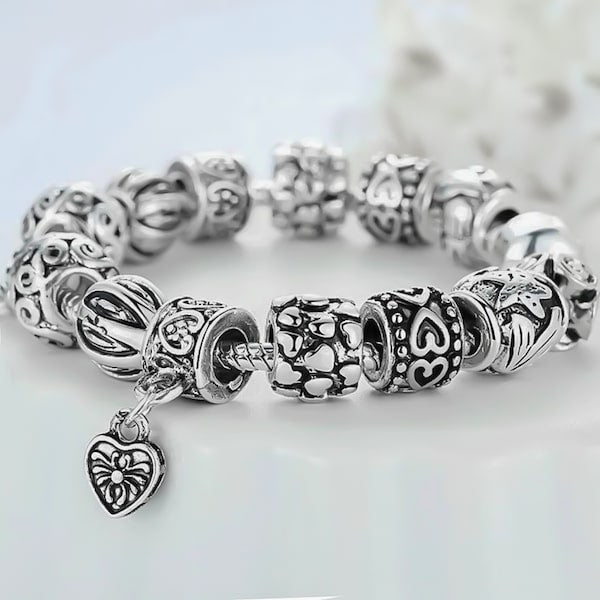 Silver vintage heart charm bracelet
