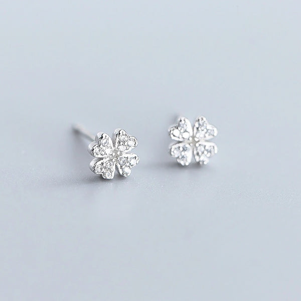 Silver crystal clover stud earrings details