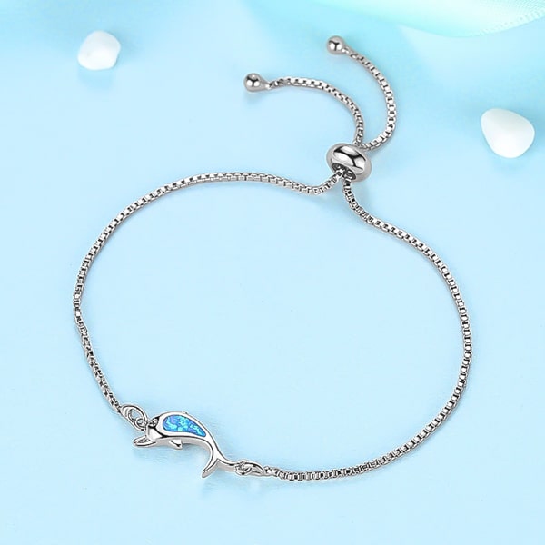 Silver dolphin bracelet details