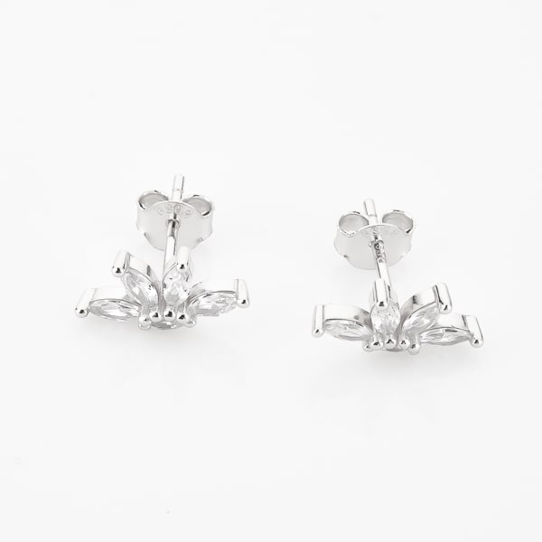Silver flower crystal stud earrings details