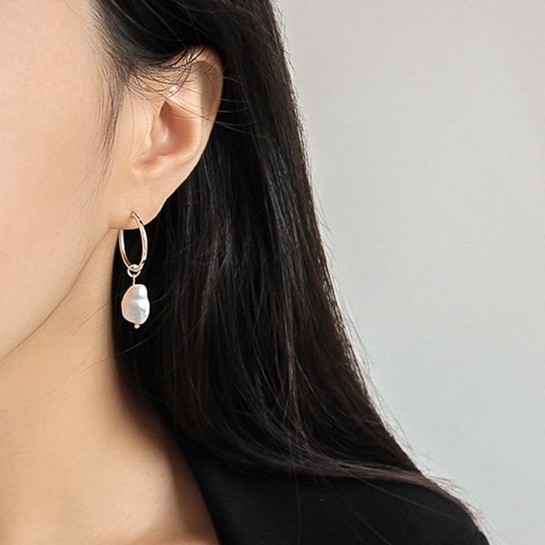 Baroque Pearl Drop Hoop Earrings – Olalla
