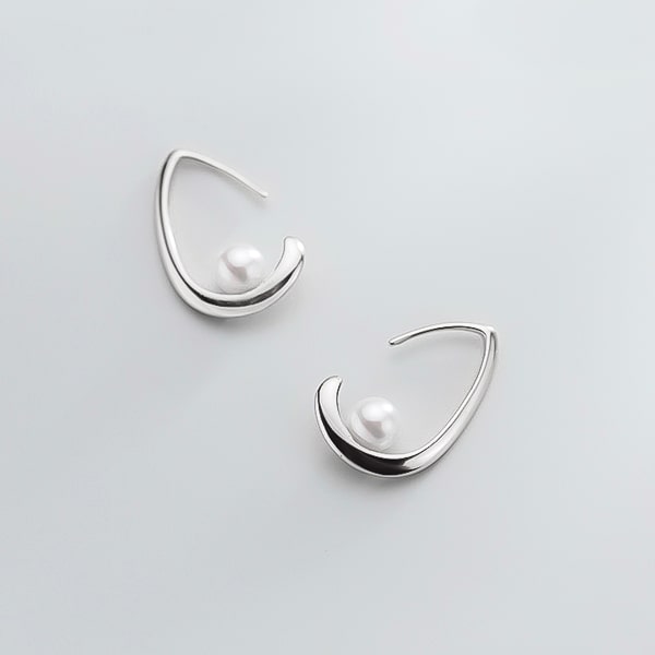 Details of the silver open waterdrop hoop pearl earrings