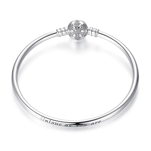 Sterling silver snowflake bangle bracelet close up