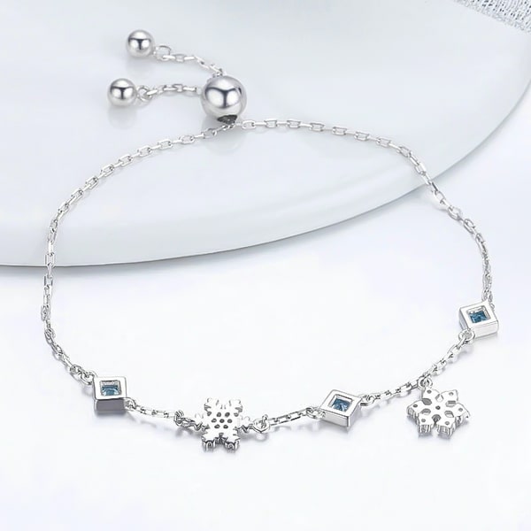 Sterling silver snowflake bracelet backside details