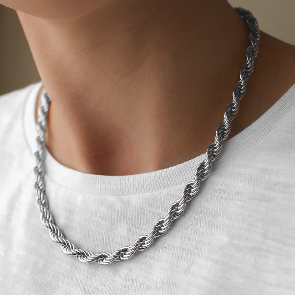 Woman wearing a thick 6mm silver rope chain necklace