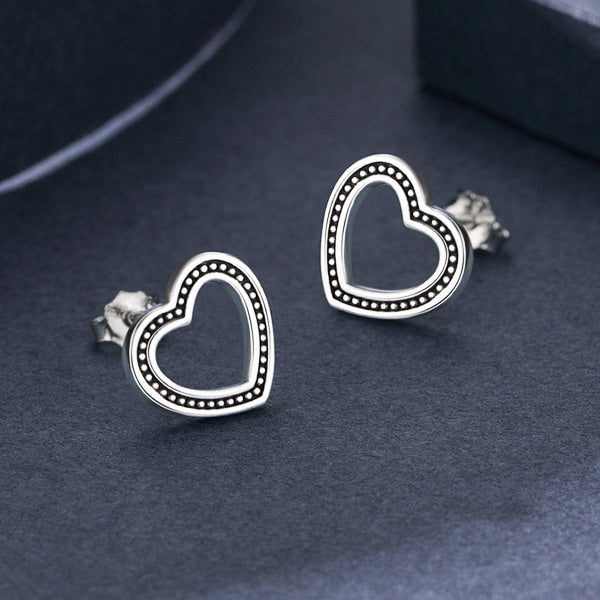 Vintage heart stud earrings made of sterling silver